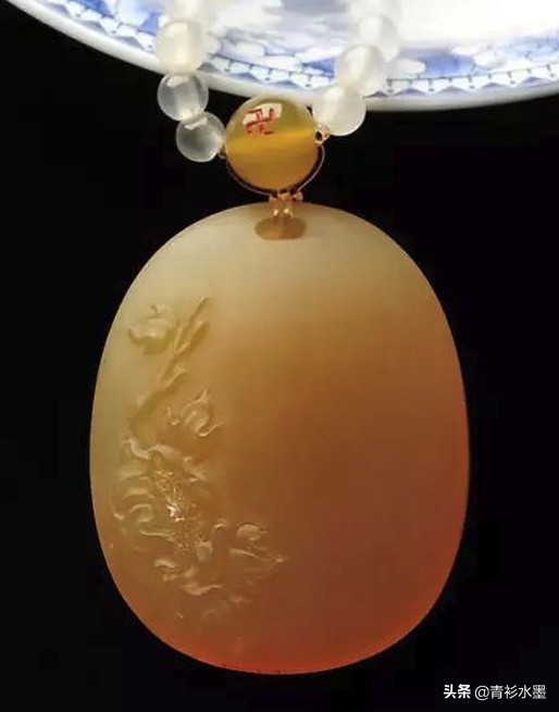 “耀世黄龙，千金难求”黄龙玉真假鉴别技巧