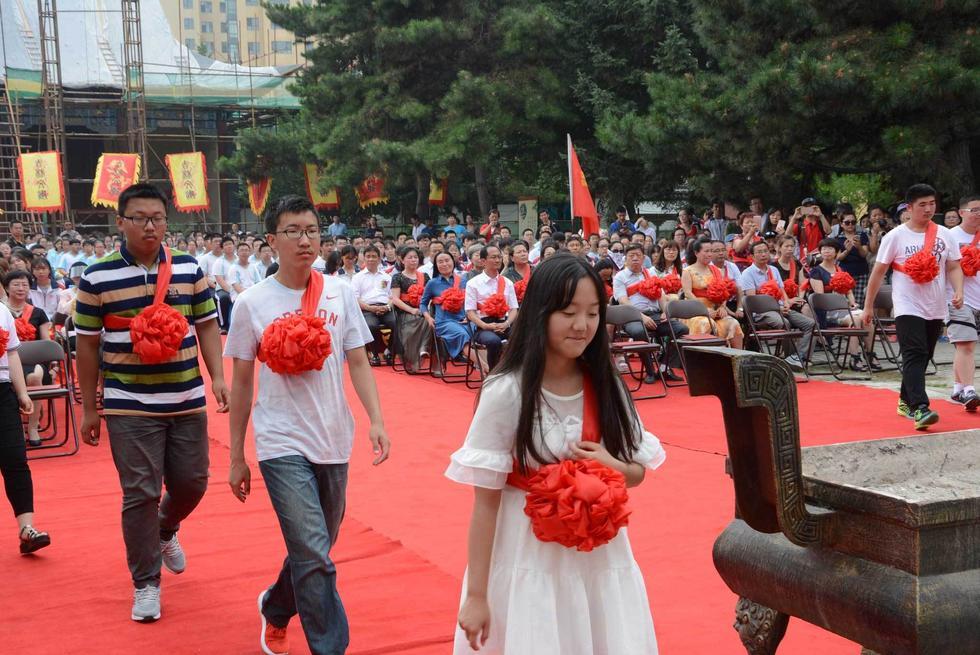 历届高考状元的现状（寒门是否真的难出贵子）