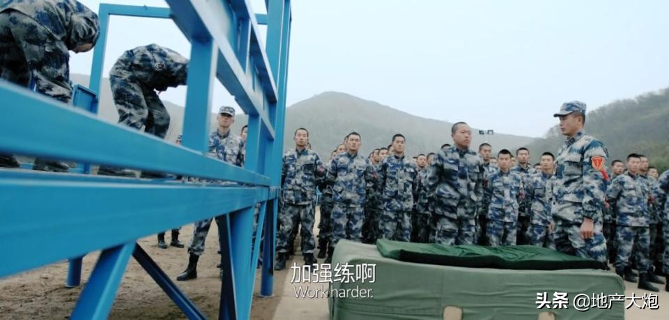 中国当兵的大学生，都是这样度过第一次