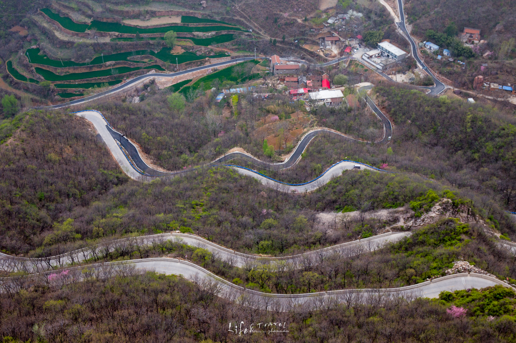 郑州横跨5个县市的山，有世界最长高空玻璃环廊中原首个山顶牧场