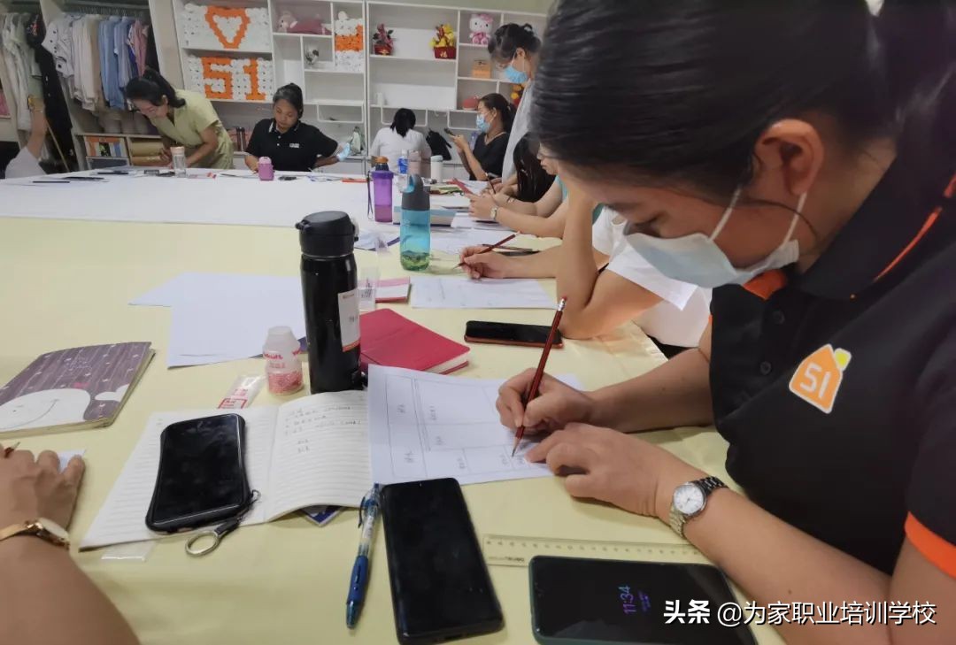 为家学校收纳整理师培训班，还教零经验小白组建团队创业？