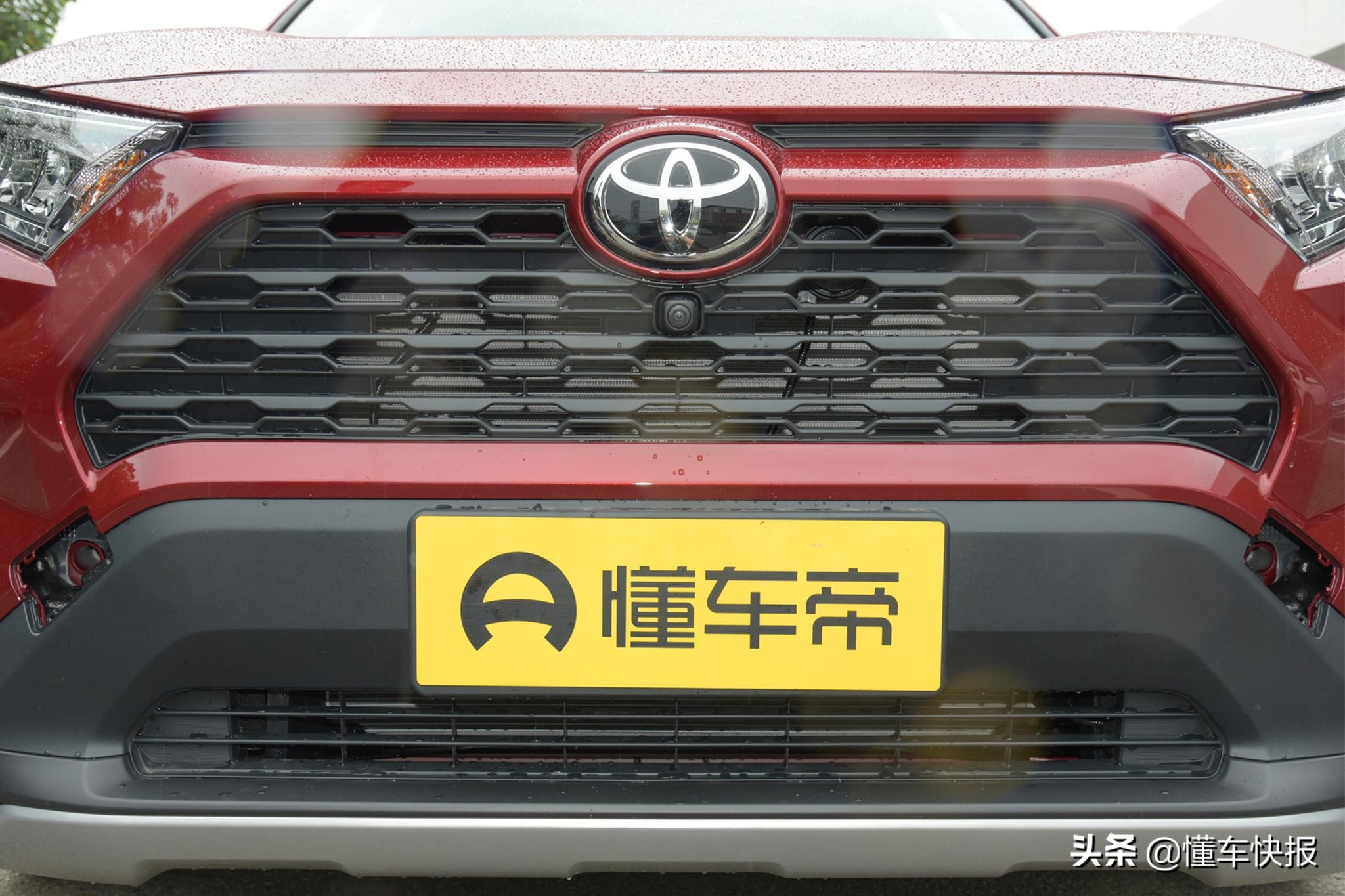 第五代途胜L对比丰田RAV4荣放，谁才是合资SUV的优等生？