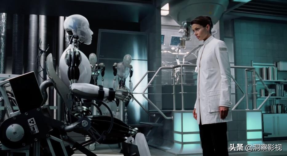16年前，科幻电影“我，机器人”，反学校的概念也比敌人推进