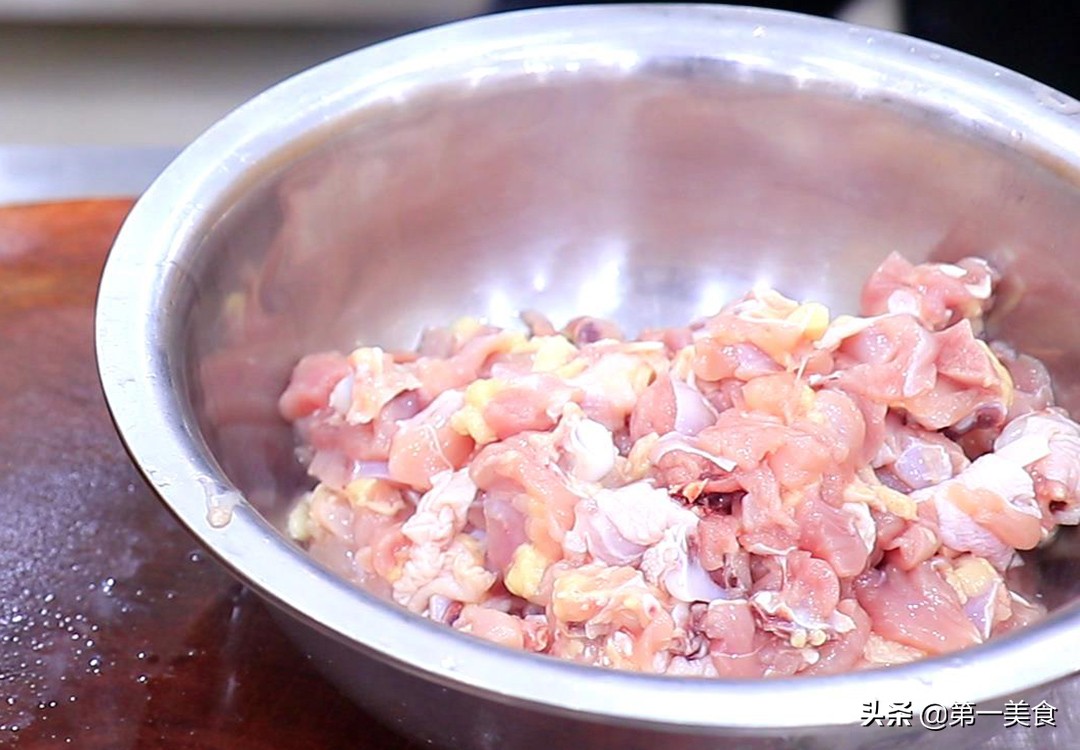 黄焖鸡饭,黄焖鸡米饭的制作过程
