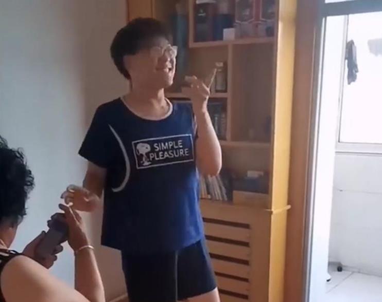 做梦梦见高考（奶奶梦见孙子高考666分）