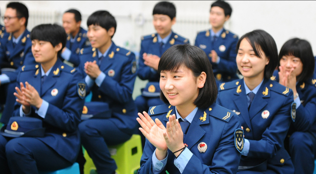 义务兵转“军士”和考“士官学校”有什么区别吗？