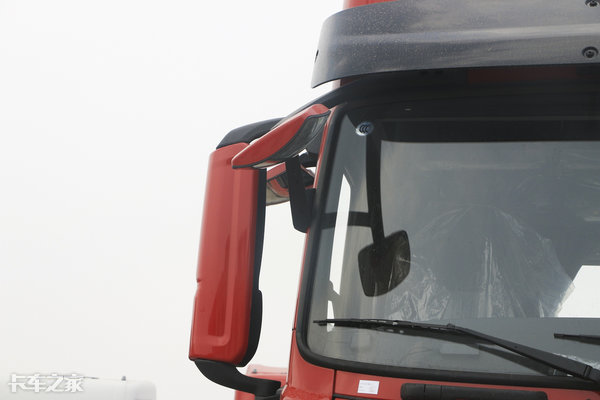 dCi465发动机+DT14变速箱，实拍东风KL牵引车，报价33.5万