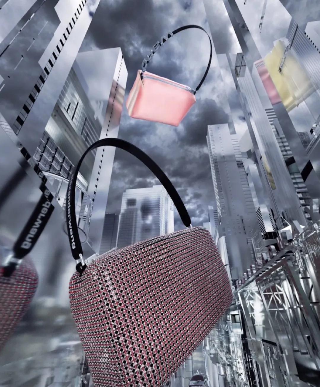 2021年最值得入手的14款包包，背十年都不会过时