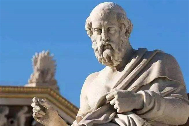 古代大学：中有稷下学宫，西有柏拉图学院，各有自己的