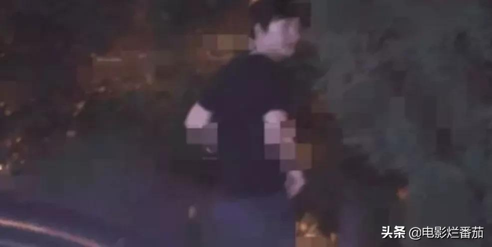 李云迪因嫖娼被拘,曾数次开豪车带美女回家,此次女方年龄为29岁