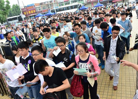 高一成绩全校倒数，高考以第一考上北大，网瘾少年如何逆袭成功？