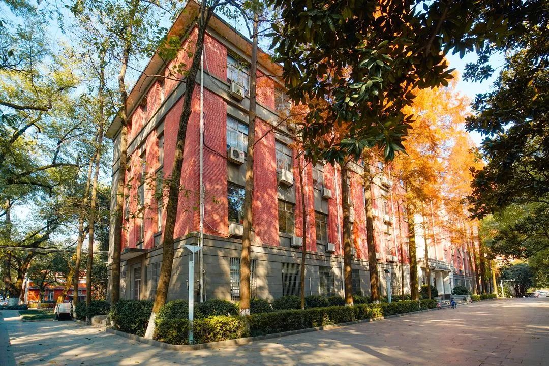 跨湘江两岸，占地317万㎡！听说，长沙有多大，这所高校就有多大！