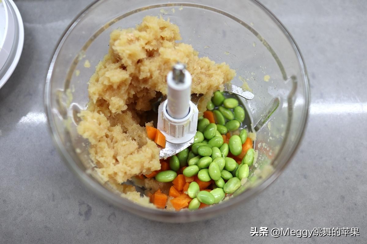 自制香肠一拌一蒸，低脂少盐，小孩吃身体壮，女人解馋不长肉