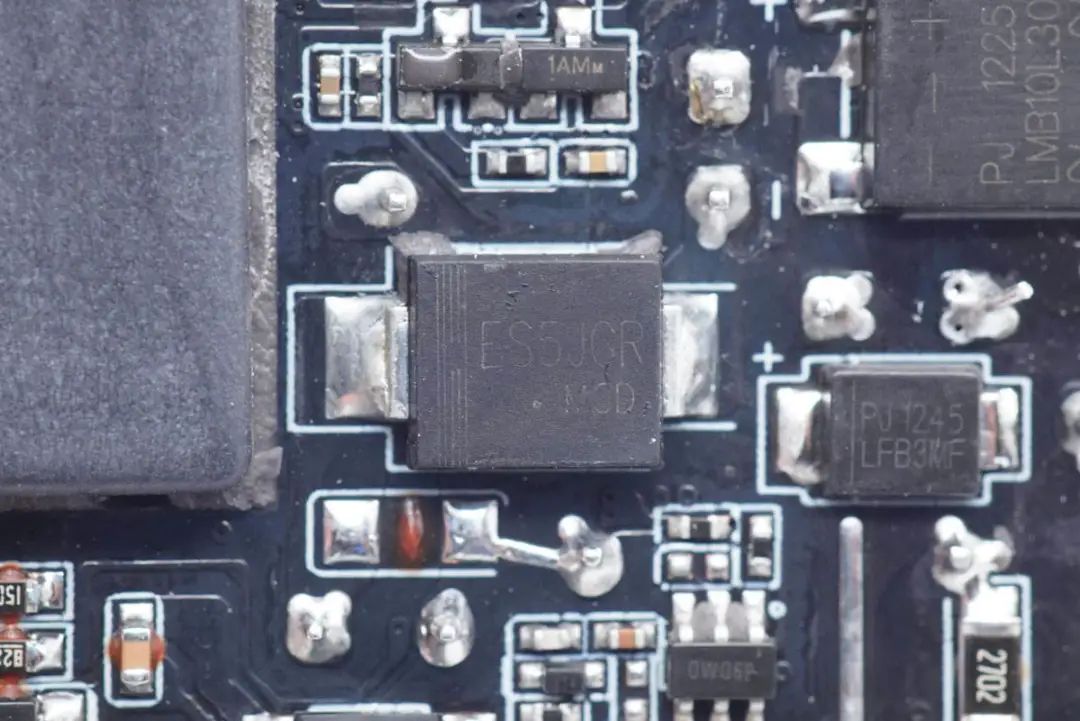 拆解报告：小米120W氮化镓PD快充充电器MDY-13-ET-充电头网