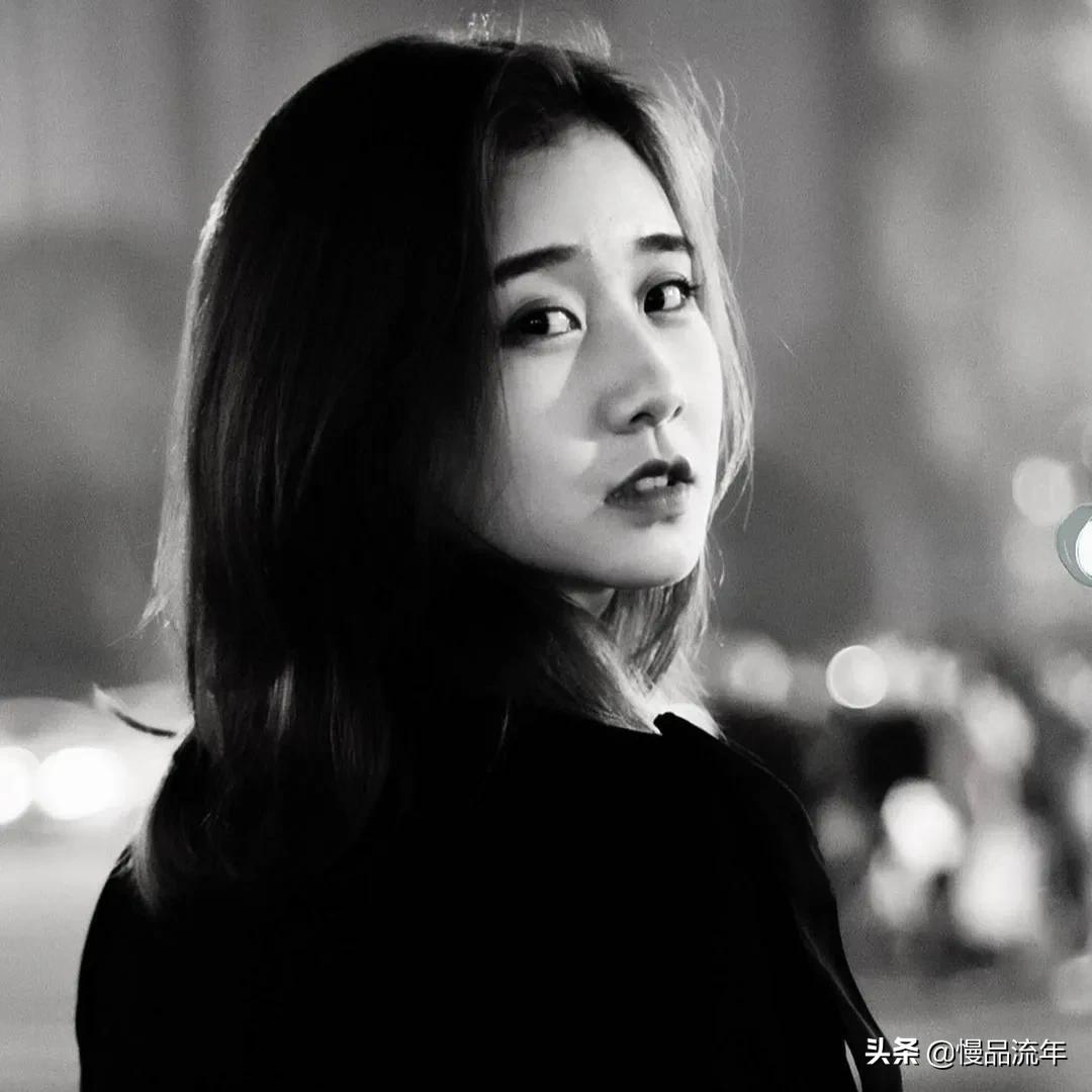 女人的肩膀,扛得起沧桑,放不下短长