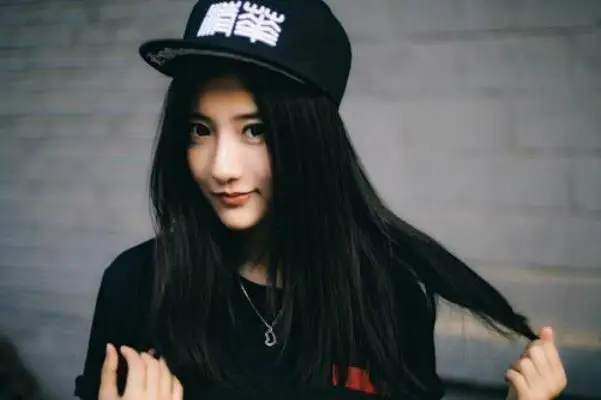 清华大学校花排名，榜首是高考“双料状元”，美女学霸真的存在