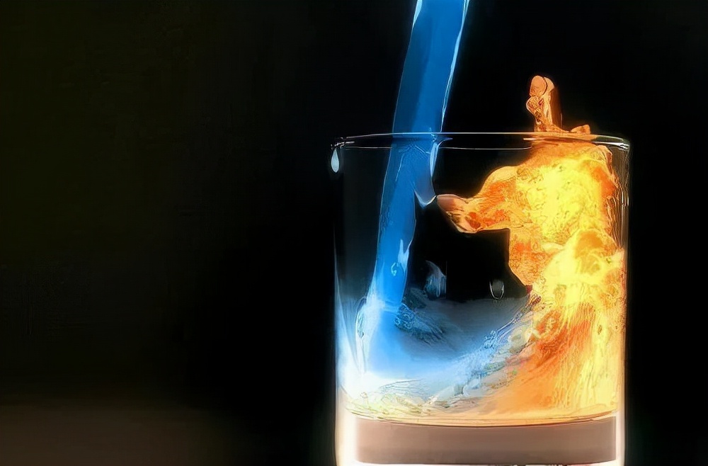 (氢气 氧气)点火——燃烧后得到(水蒸气).看到没?