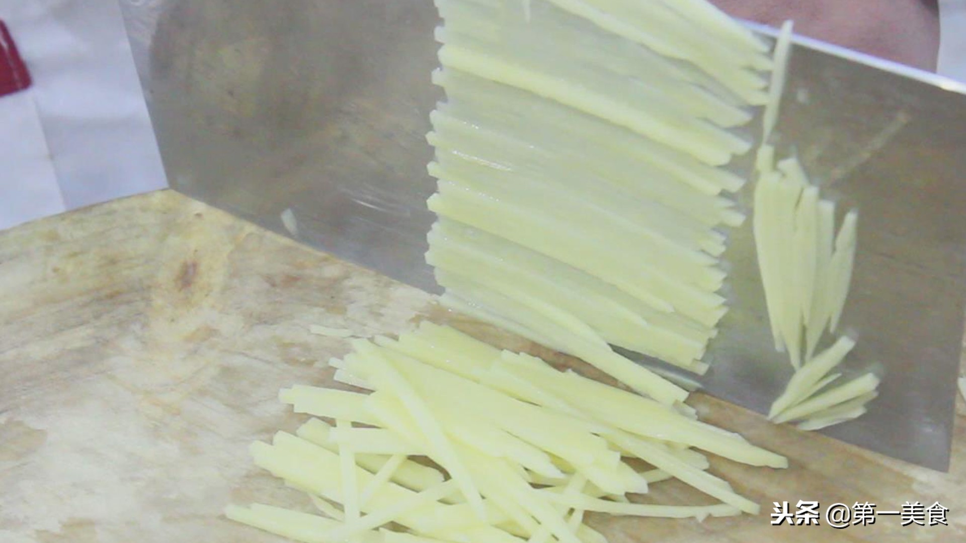 涼拌土豆絲的做法,涼拌土豆絲的做法 最正宗的做法