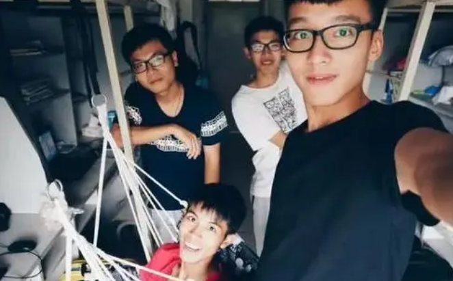 准大一新生，上大学带电脑用处大不大？听听辅导员的意见，很中肯