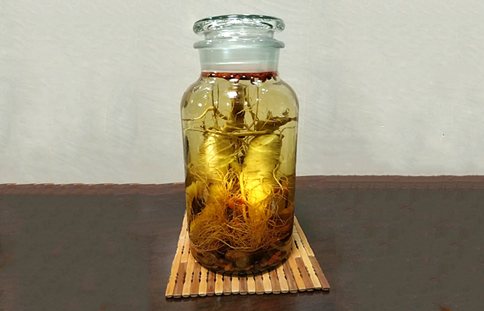 泡果酒、药酒时，应该选择哪种白酒，对度数和香型有什么要求吗？