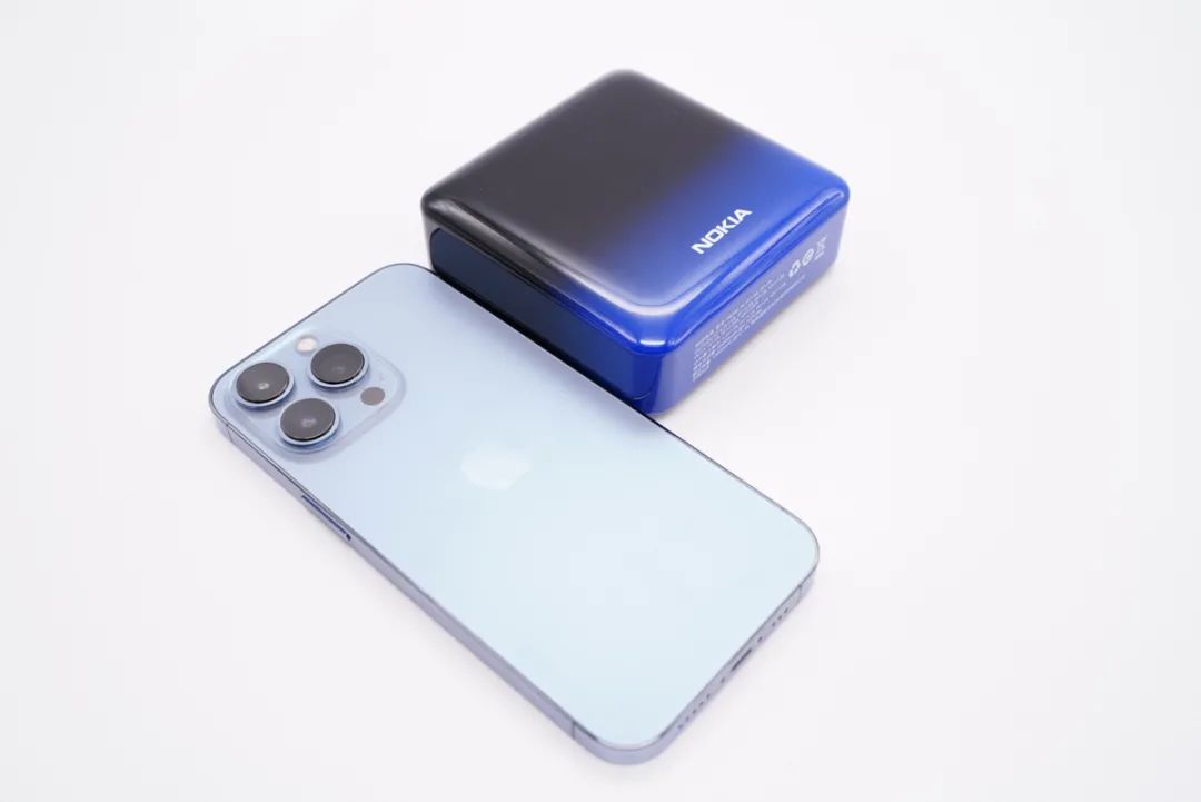 拆解報告：NOKIA諾基亞22.5W快充移動(dòng)電源P6202-充電頭網(wǎng)