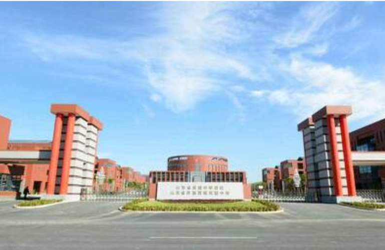 山东实力强劲的3所高中，只要学生能考上，就不愁上不了重点大学