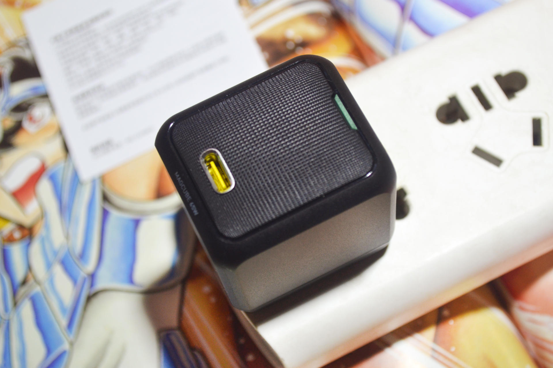 给SWITCH的新装备 Aohi 65W氮化镓GaN快充PD充电器