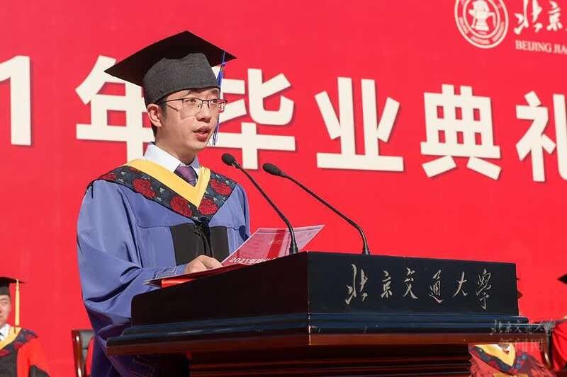 央视、新华社等主流媒体纷纷点赞！短短几个月，交大为何“强势霸屏”？