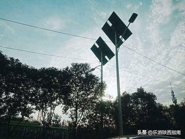 五院四系法最末！被叹惜的政法长安校区，有着超美的秋色与一日游