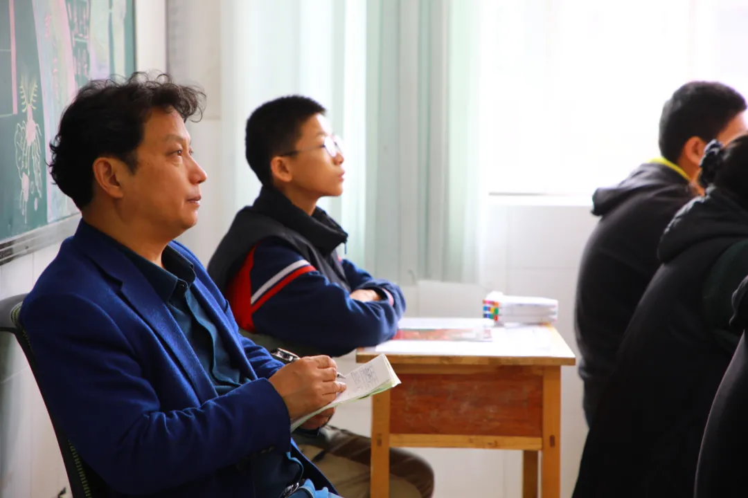 壽光圣城中學(xué)初中部:視導(dǎo)領(lǐng)航助成長(圖19) 壽光圣城中學(xué)初中部:視導(dǎo)領(lǐng)航助成長(圖19)