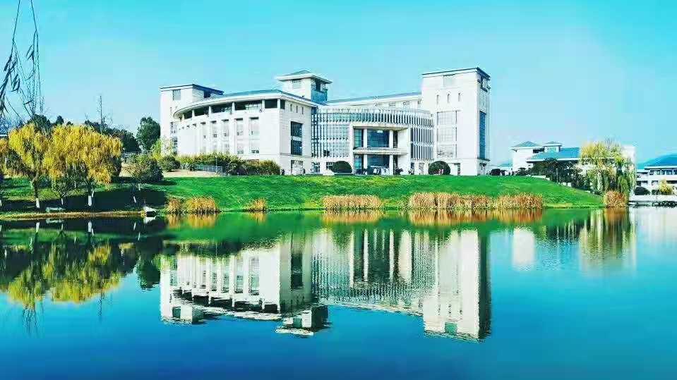 江苏一所“双非”高校，竟得到各省青睐，选调生享受985的待遇