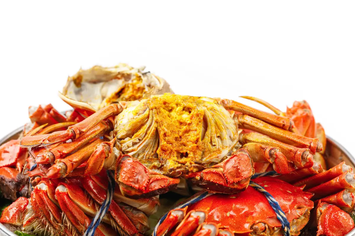 活螃蟹怎么保存到第二天（活螃蟹怎么存放活得时间长）