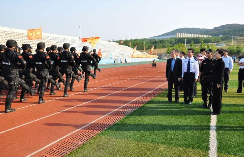 适合中等生报考的本科大学，虽名气不大，但毕业生多数能拿铁饭碗