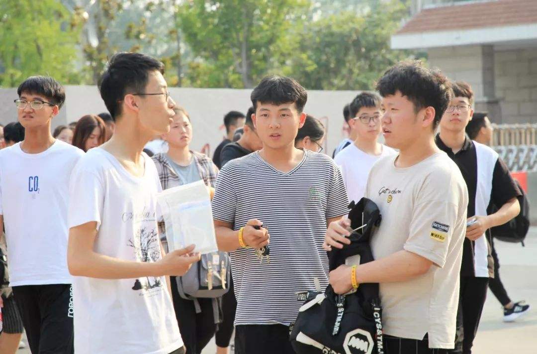 2021年江西高考“分数线”公布：文科二本496分，理科二本443分