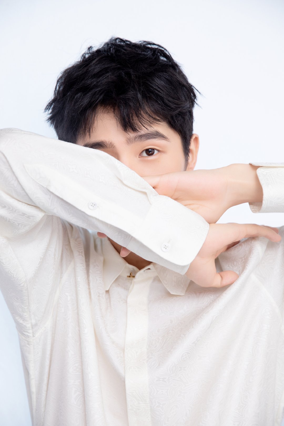 男生拍照:简约又帅气的姿势和技巧,会拍照的男生都这么拍