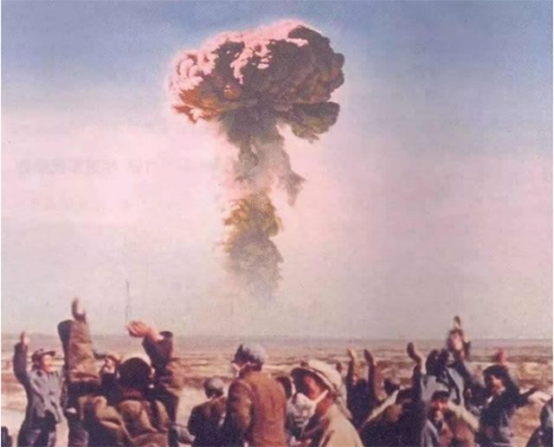 1954年犹太商人带来一包原子弹浓缩铀，周总理：限期查明真伪
