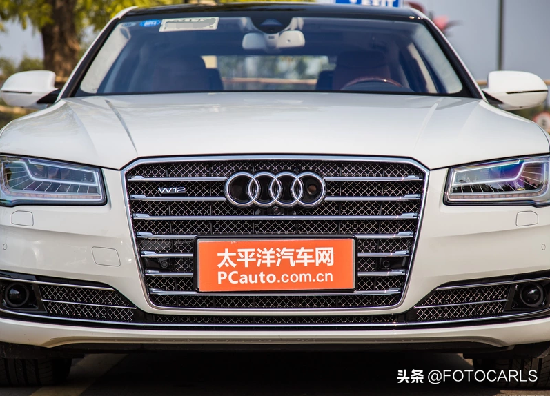 W12版奥迪A8L实拍，最迷人的前脸大灯，比同年奔驰S600L更阔气