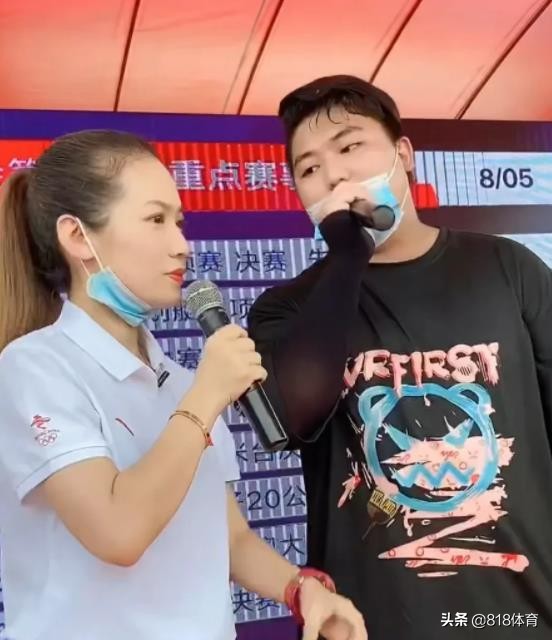 兄妹共进步!全红婵为厨师大哥庆生,哥哥初二辍学16岁杂工20岁掌勺