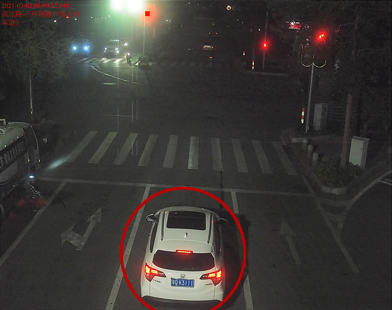 交通违法曝光！