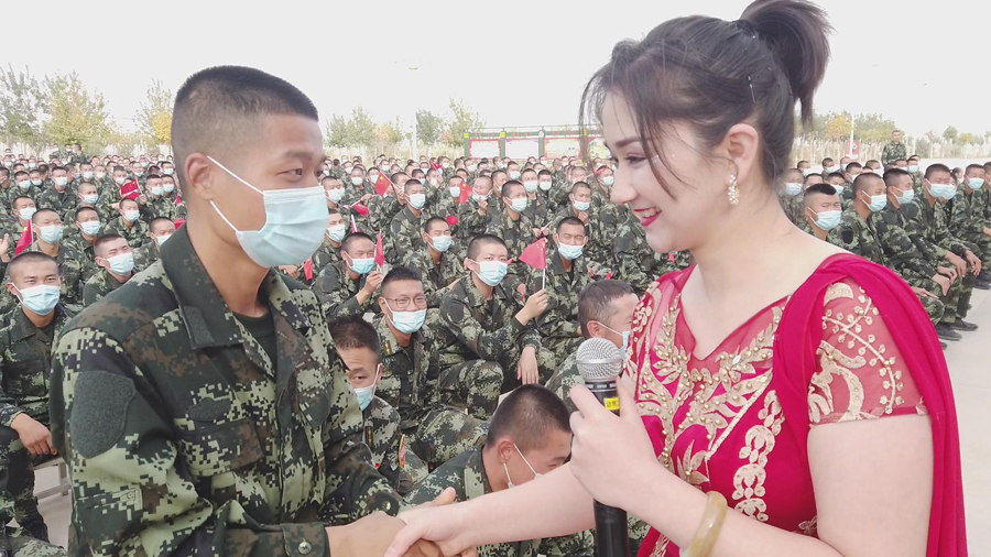 献礼华诞 | 解放军及武警部队“双节”晚会大联欢