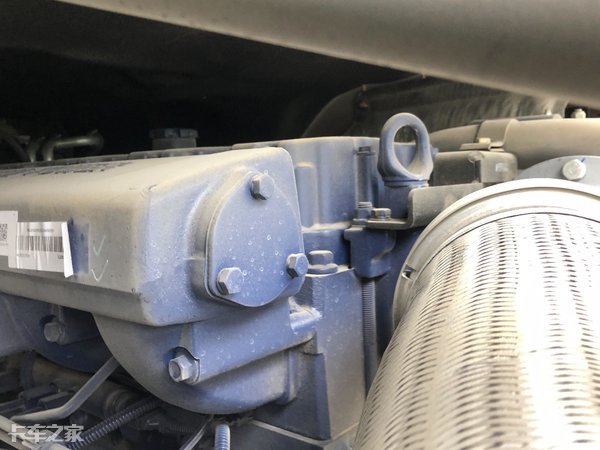 陕汽德龙X3000牵引车+新国标半挂车，这配置运输危化品够安全吗？