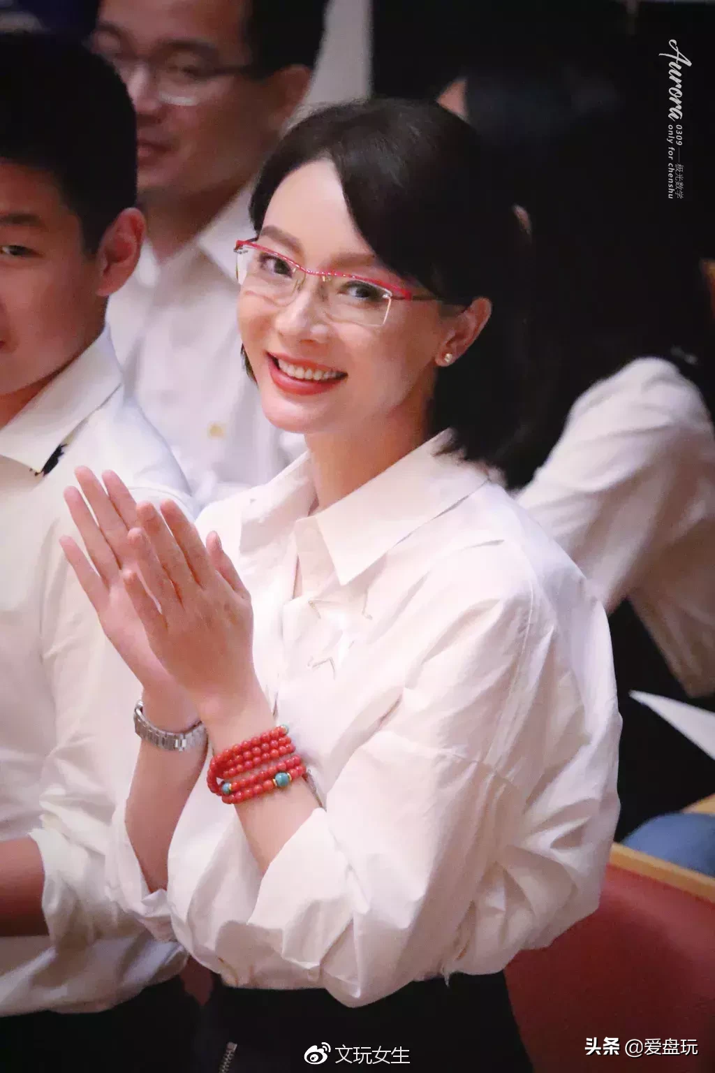 手串佩戴都有哪些讲究,你知道多少?(黄金珠子手串搭配图片) 第2张