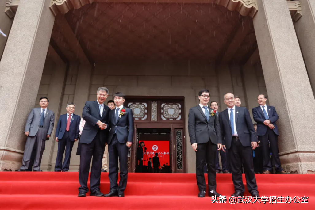 超50万人报考！来武汉大学，2025年，你将拥有“无价之物”！