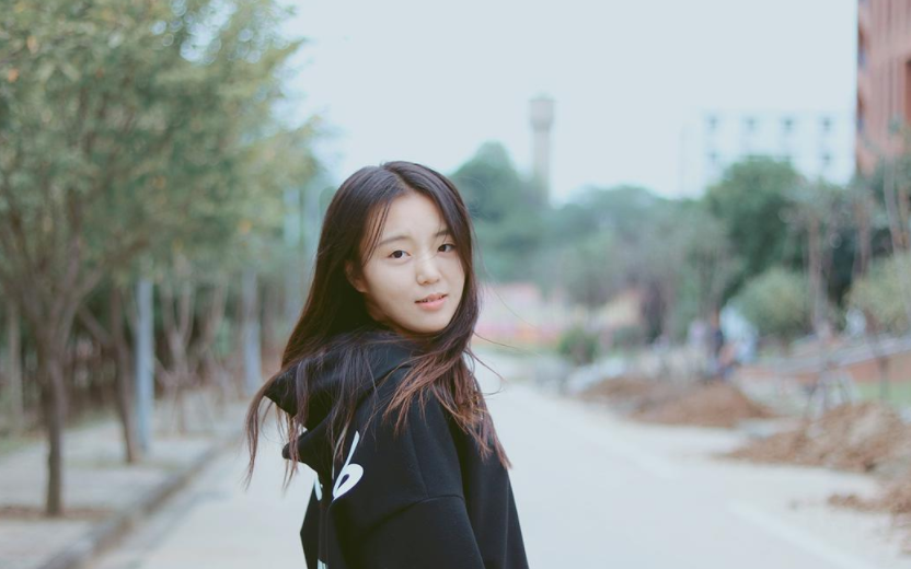 新生即将踏入大学校园，自我介绍很重要，社恐的学子看过来