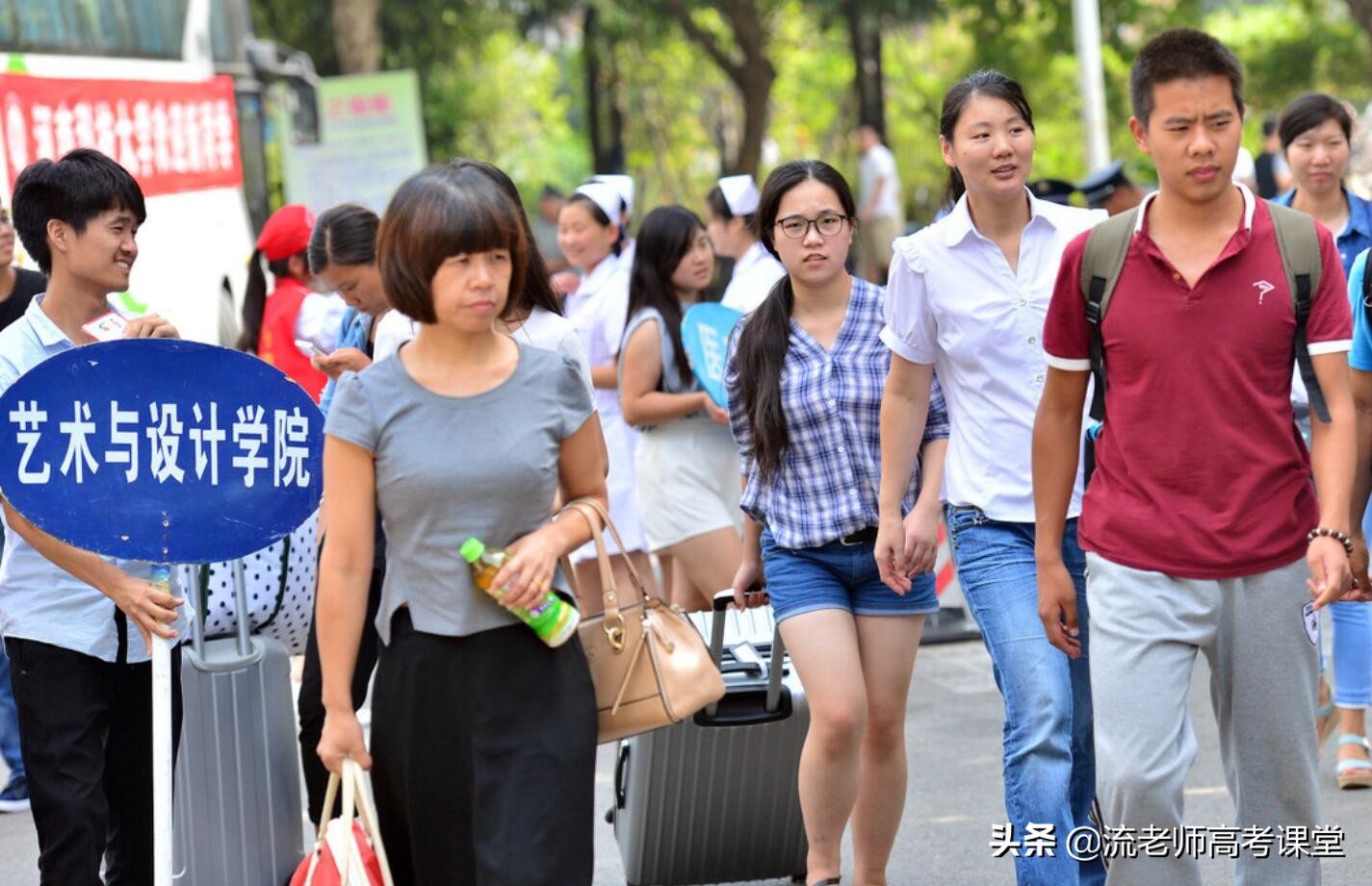 大学社团（大学生如何充实大学生活）