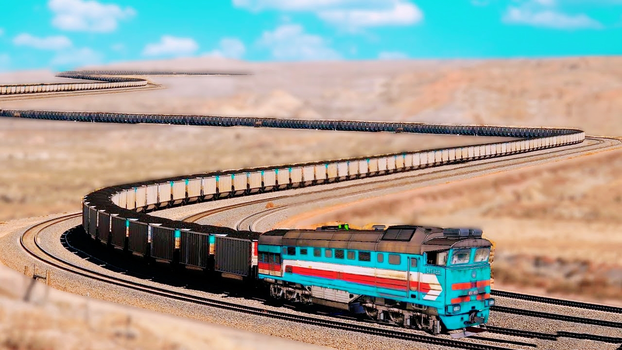 7353米长的火车,8个车头拉着跑,整列有682节车厢