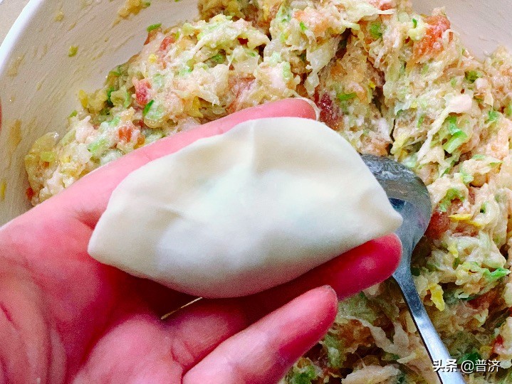 调制纯肉饺馅，先打水还是先调味？这道先秦传下的美食别再搞反了
