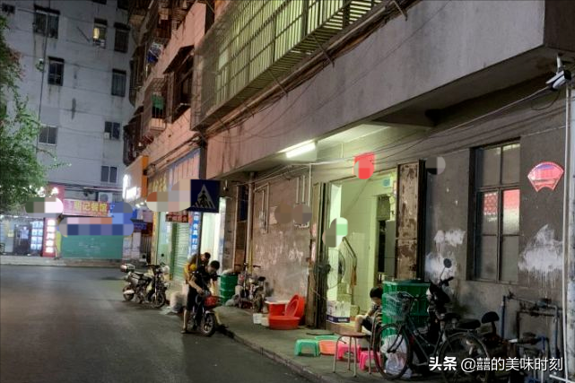 广东巷子里的夜宵店，30年连个招牌都没有，惠州人连汤汁都不放过