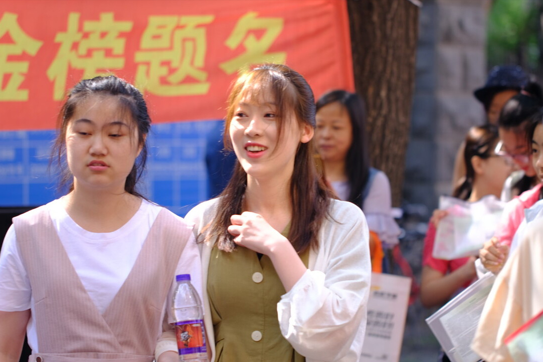 高考当天为何不能穿校服，老师一语道破玄机，学生需提前知晓