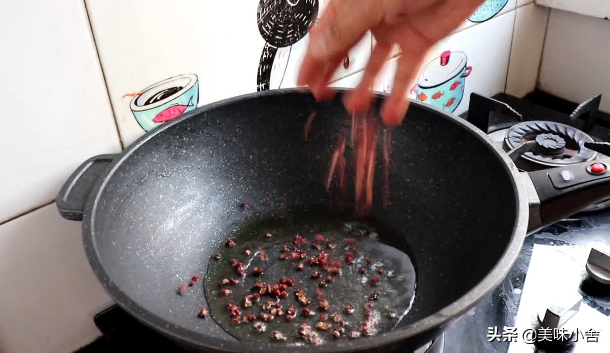 香辣蝦的制作方法,香辣蝦的制作方法家常